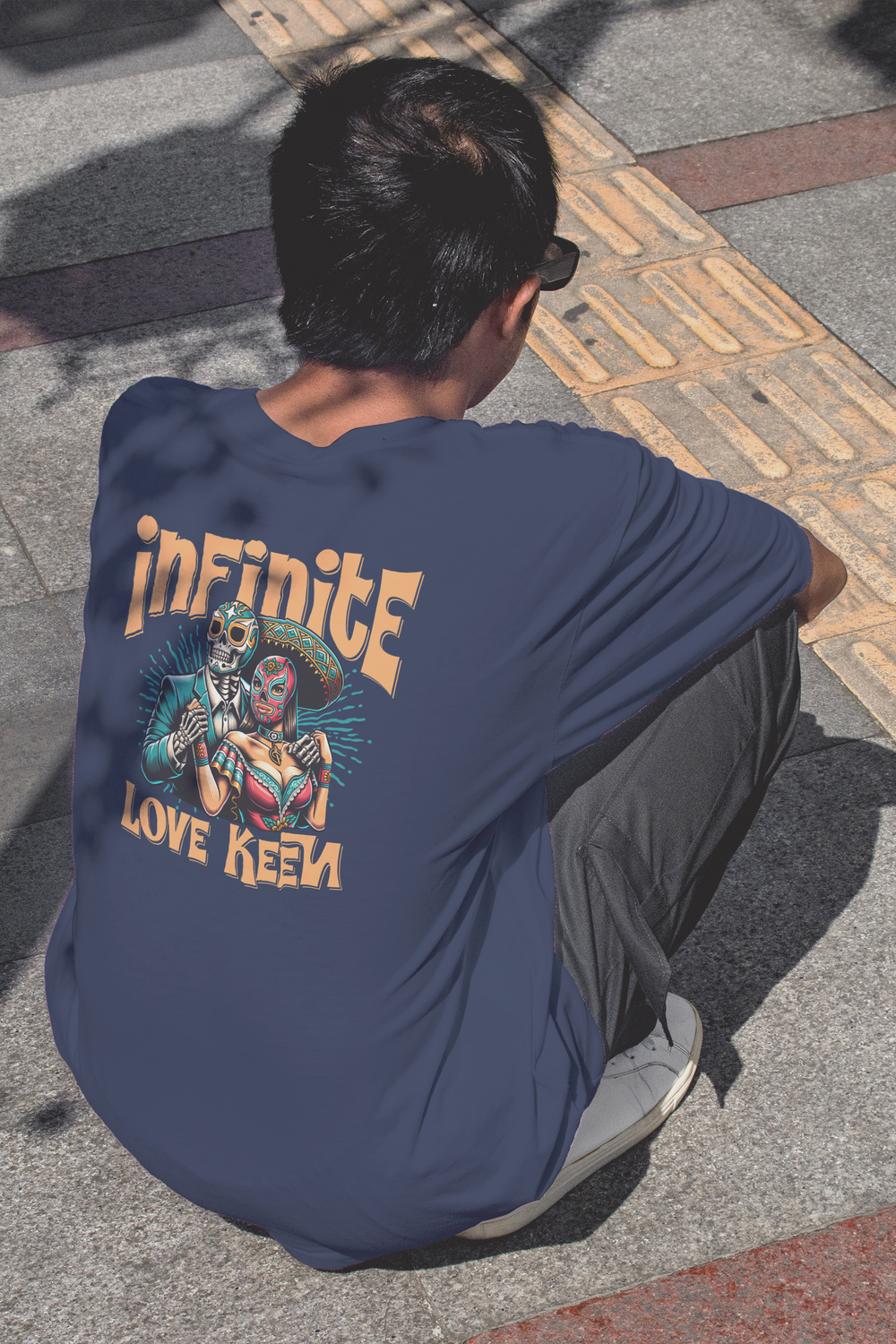 "Infinite Love Keen" Short Sleeve T-Shirt